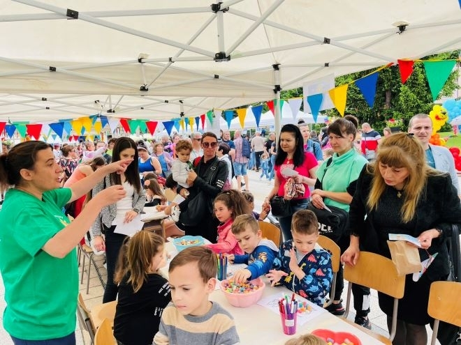 Съботният ден във Враца започна детския празник Усмивка съобщиха от