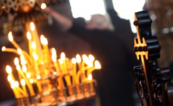 Крадец се е промъкнал посред нощ в църква и е