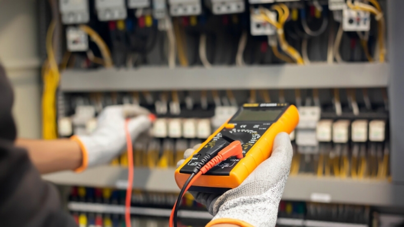 През ноември 2022 г спрямо предходния месец при производството на