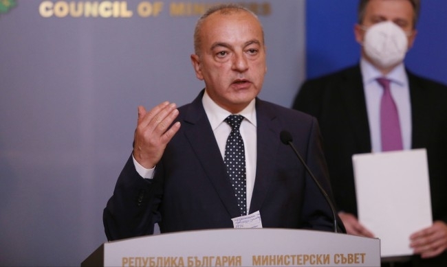 Кабинетът Петков остава в историята Властта официално бе поета от новите