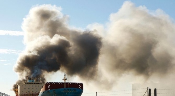 Член на екипажа на турски кораб е загинал при пожар