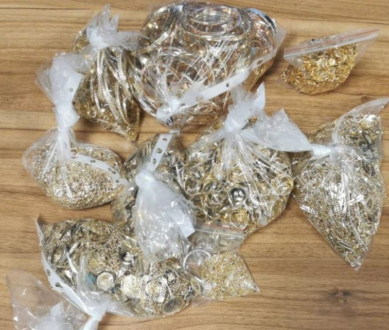 Митническите служители откриха над 1.2 кг златни накити в шофьорската