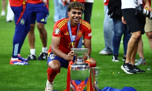 Бащата на испанския футболист Ламин Ямал е бил намушкан с