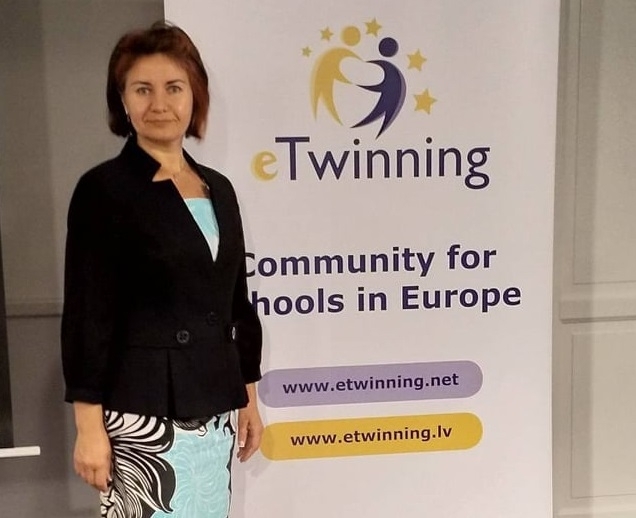 Екипът на проект eTwinning Раздвижи тялото и ума си