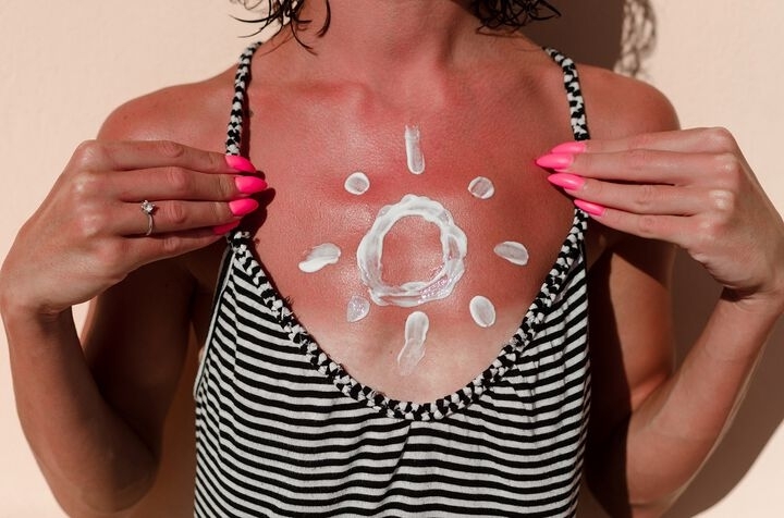 Едно от най-вредните неща за кожата ни е слънчевото изгаряне.