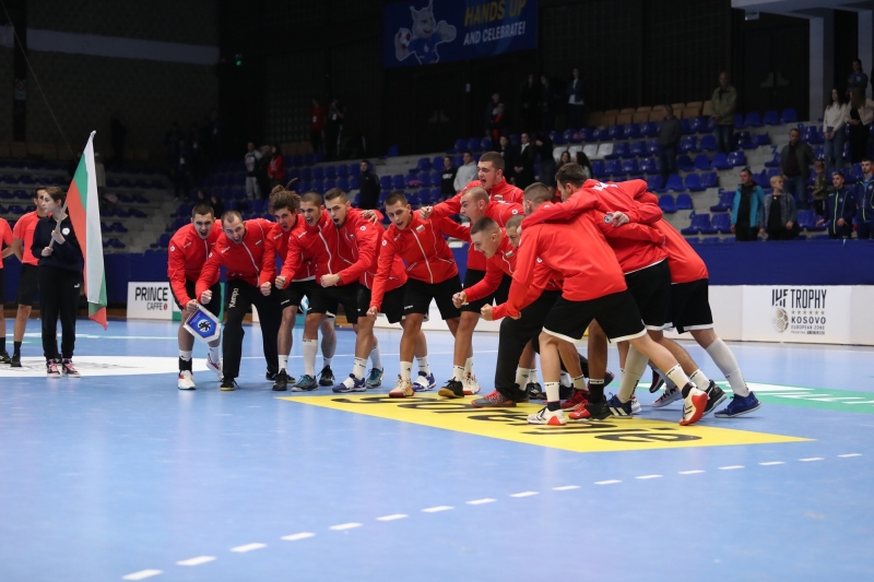 Четирима хандбалисти от Мездра взеха участие с националния отбор на