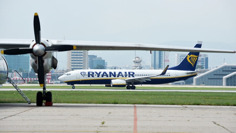 От сряда 12 ноември нискотарифната авиокомпания Райънеър Ryanair ще изисква