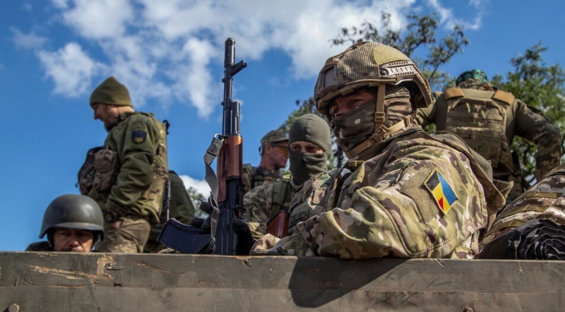 По заповед на украинската армия служителите на всички общински служби трябва да напуснат малкия