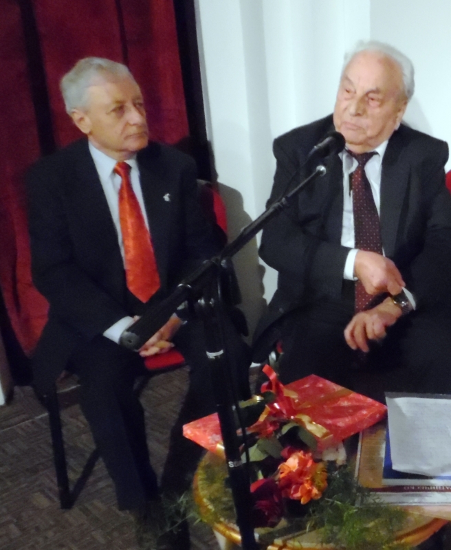 Лекар от Лом представи автобиографична книга