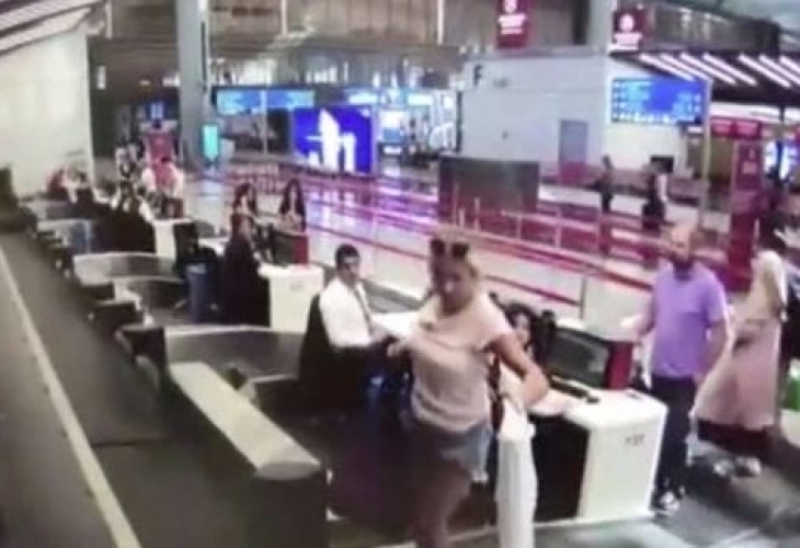 Туристка която за първи път лети със самолет спретна страшен