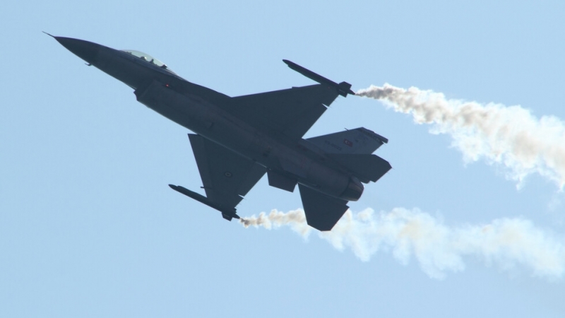 Румъния вдигна изтребители F-16 и F-18 заради дрон паднал край град Солка