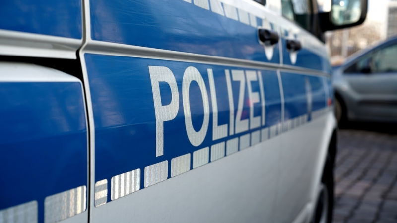 Германската полиция извършва проверка в коледния базар на град Хайде след анонимно