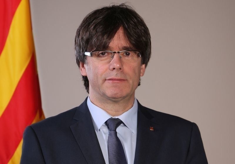 Бившият премиер на Каталуния Карлес Пучдемон ще води листата за