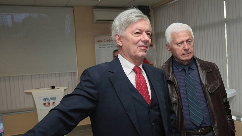 Бившият президент на БФС Валентин Михов също подаде оставка предаде