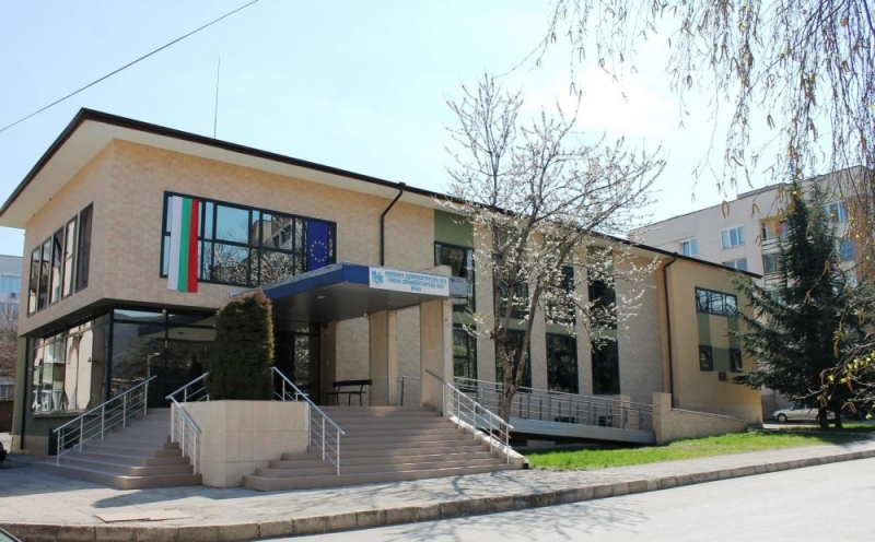 Служители на Здравната каса разясниха правата на пациентите пред пенсионери в кв. Кулата