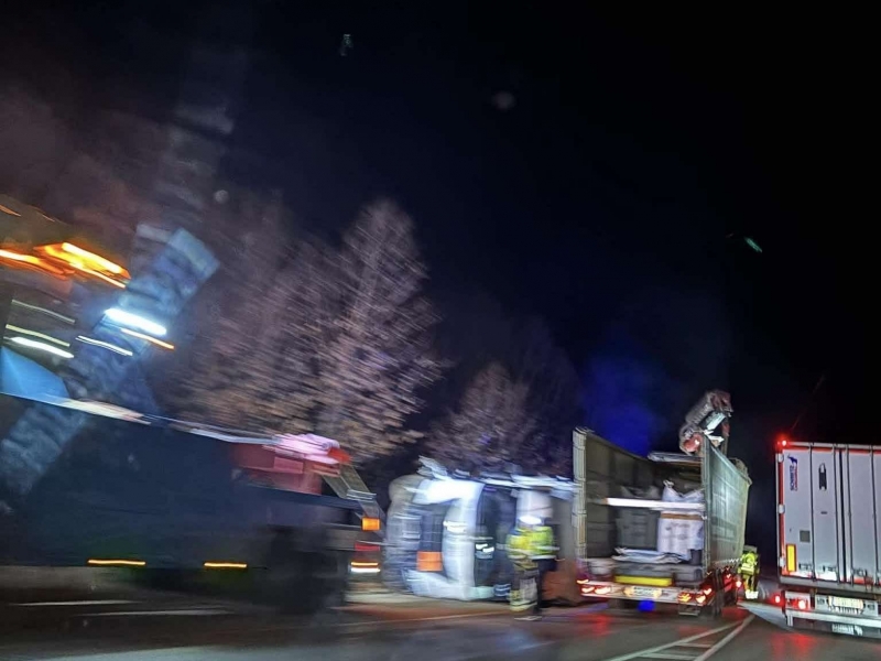 ТИР е катастрофирал на международния път Е 79 в Монтанско