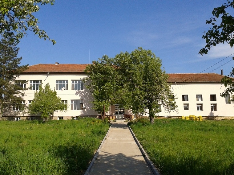 Домът за непълнолетни лица с деменция в село Бистрилица търси