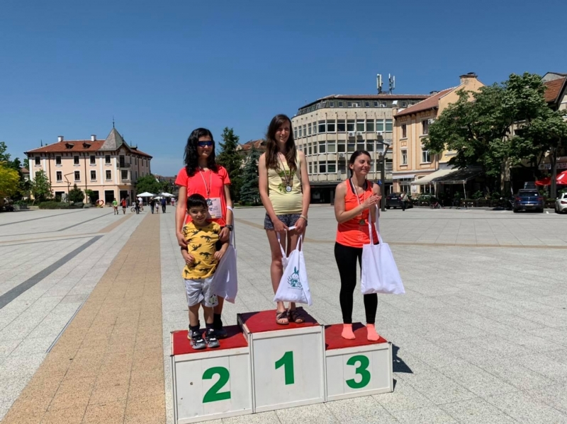 Над 60 участници от цялата страна се включиха в благотворителния