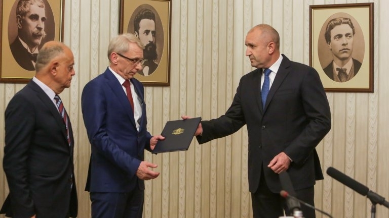 ПП ДБ връща празна папката с втория мандат научи NOVA Връщаме папката защото