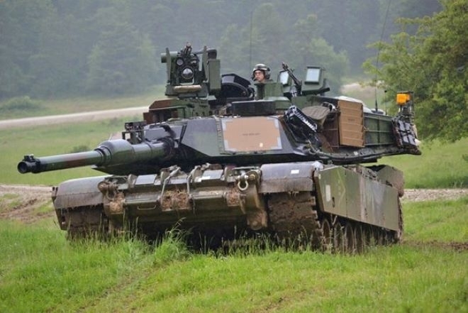 Съединените щати започват да обучават украинци на танковете Ейбрамс. Това