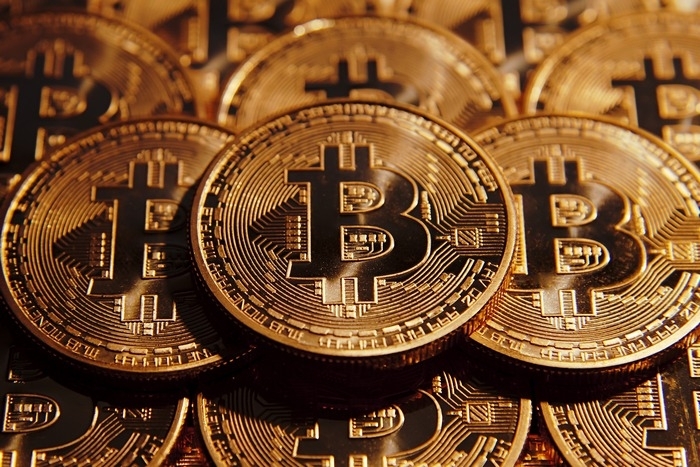 Цената на биткойна расте