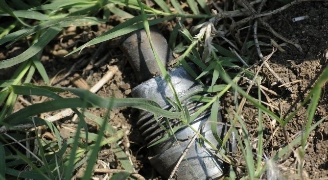 Снаряд е открит при изкопни работи в двора на училище