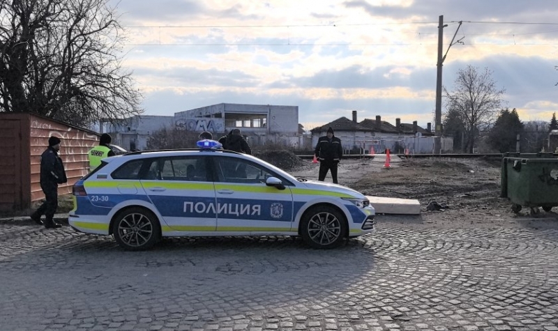 Влак блъсна и уби жена на неохраняем жп прелез