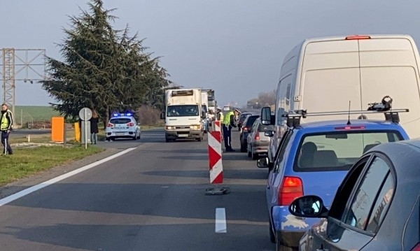 СЪСТОЯНИЕ НА АВТОМАГИСТРАЛИТЕ АМ Тракия Област София Движението при Мухово