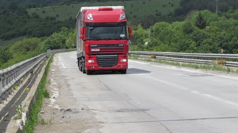 От 14 ч до 20 ч се спира движението на