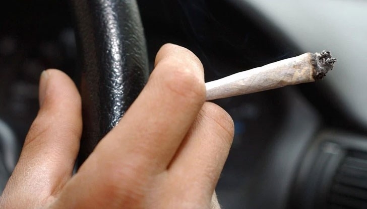 Снощи около 21 часа полицейски патрул в Козлодуй спрял за