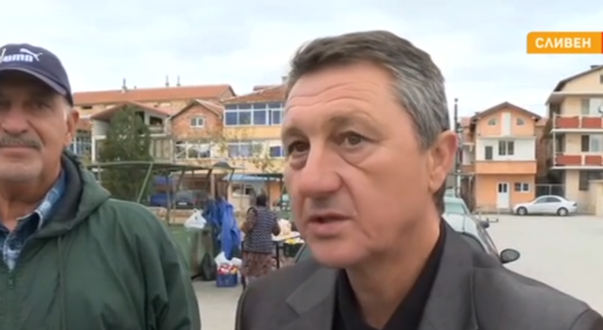 Стотици семейства заведоха децата си на училище в сливенския квартал Надежда тази