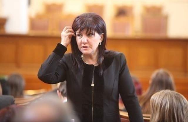 Председателят на Народното събрание Цвета Караянчева насрочи гласуването по вота