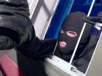 Полицията разследва кражба от гараж в Берковица Неизвестен извършител разбил