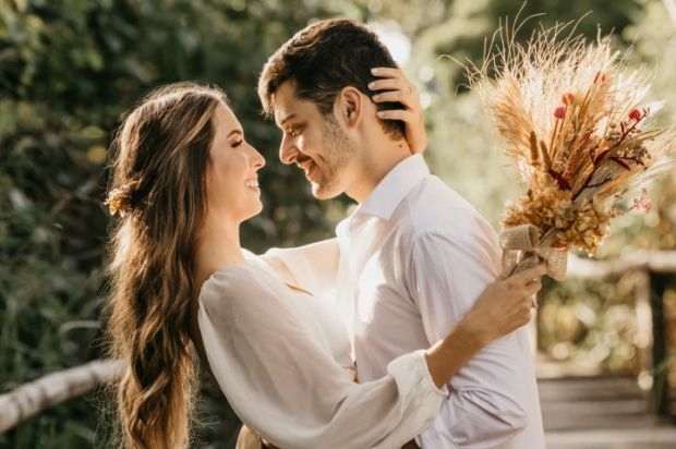 Когато жената иска да бъде център на внимание в очите