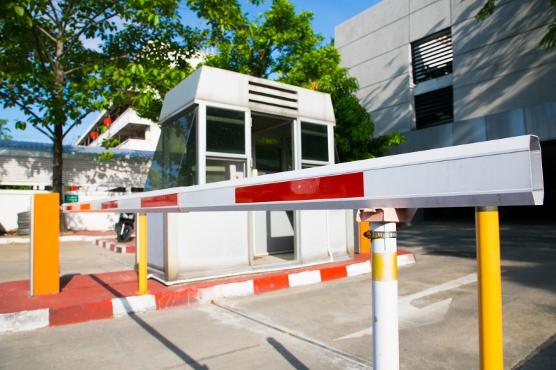 Задържан е бил врачанин повредил бариера на охраняем паркинг съобщиха