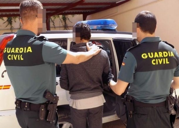 Гражданската гвардия на Испания задържала един от най издирваните британски престъпници