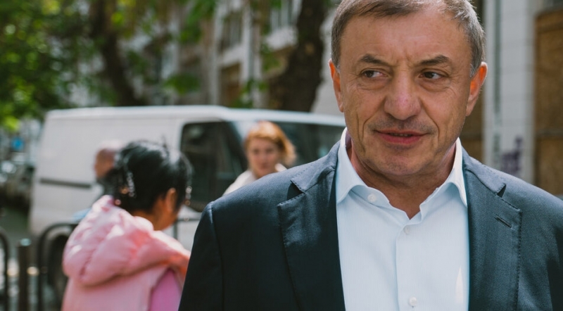 Алексей Петров бил триженец