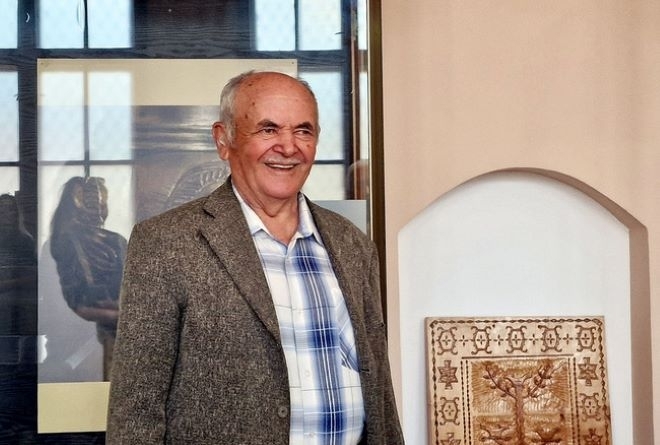 Изложба дърворезба на Тошко Симин беше представена в Чипровци