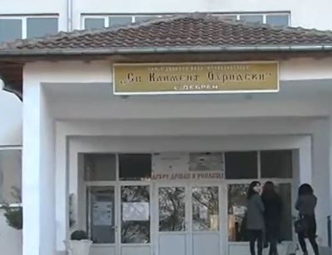 Родителите на шестокласник се оплакаха от насилие над детето им