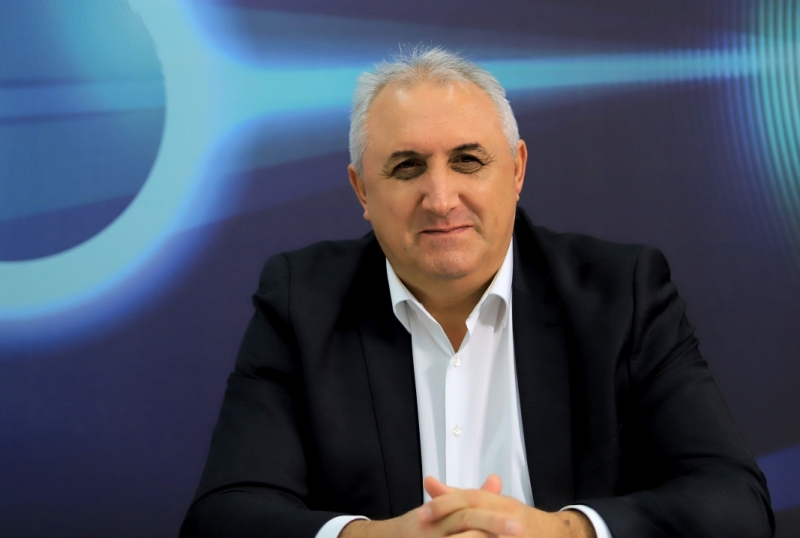 Протестиращите не бяха нито за едните нито за другите а