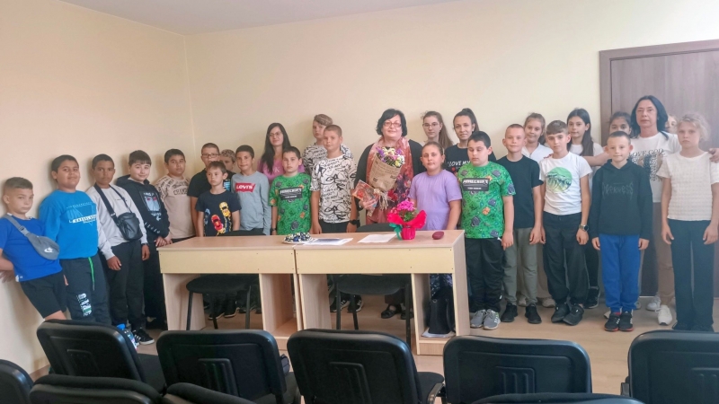 Представиха най-новата детска книга на Светла Дамяновска в Мездра /снимки/