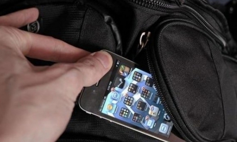 Прибраха в ареста хлапак свил телефона на жена във Врачанско