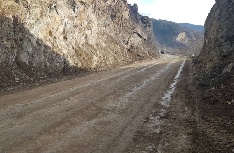 Възстановено е движението по път II 16 Своге Ребърково в