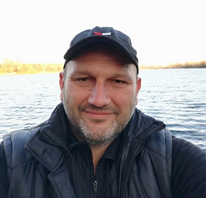 Едва когато бяха притиснати от капана на непочистените от снега