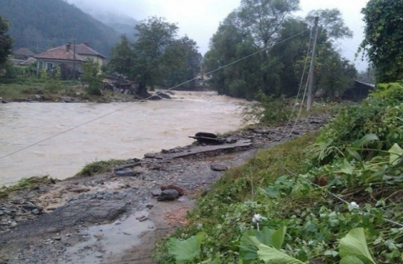 Труп на дете е открито в река Луда Яна преминаваща