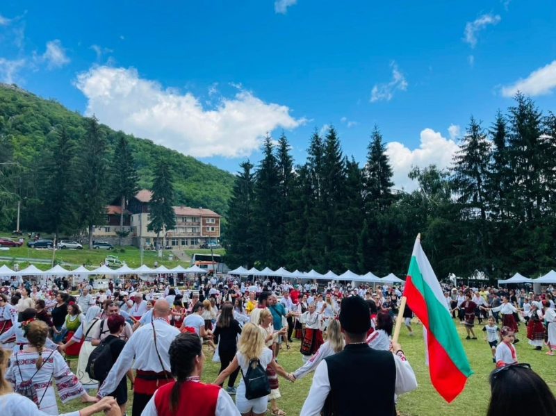 Лошото време осуети възстановката на Северняшката сватба която трябваше да