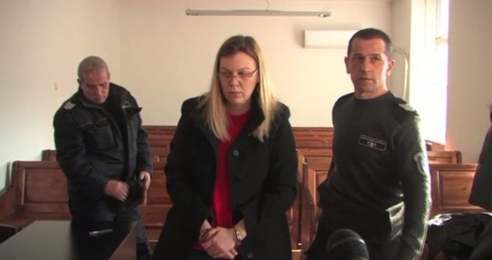 Пуснаха под домашен арест директорката на банковия клон в Нова Загора