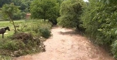 В Тетевенско има затворени пътища заради наводнени участъци и свлачище