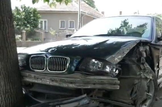 Младеж е ранил себе си и своя приятелка след като