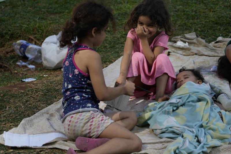 Над 400 000 деца в Ливан са били разселени от